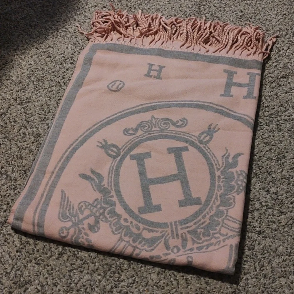 Hermes cozy pink